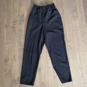 H and M Black Paperbag Pants